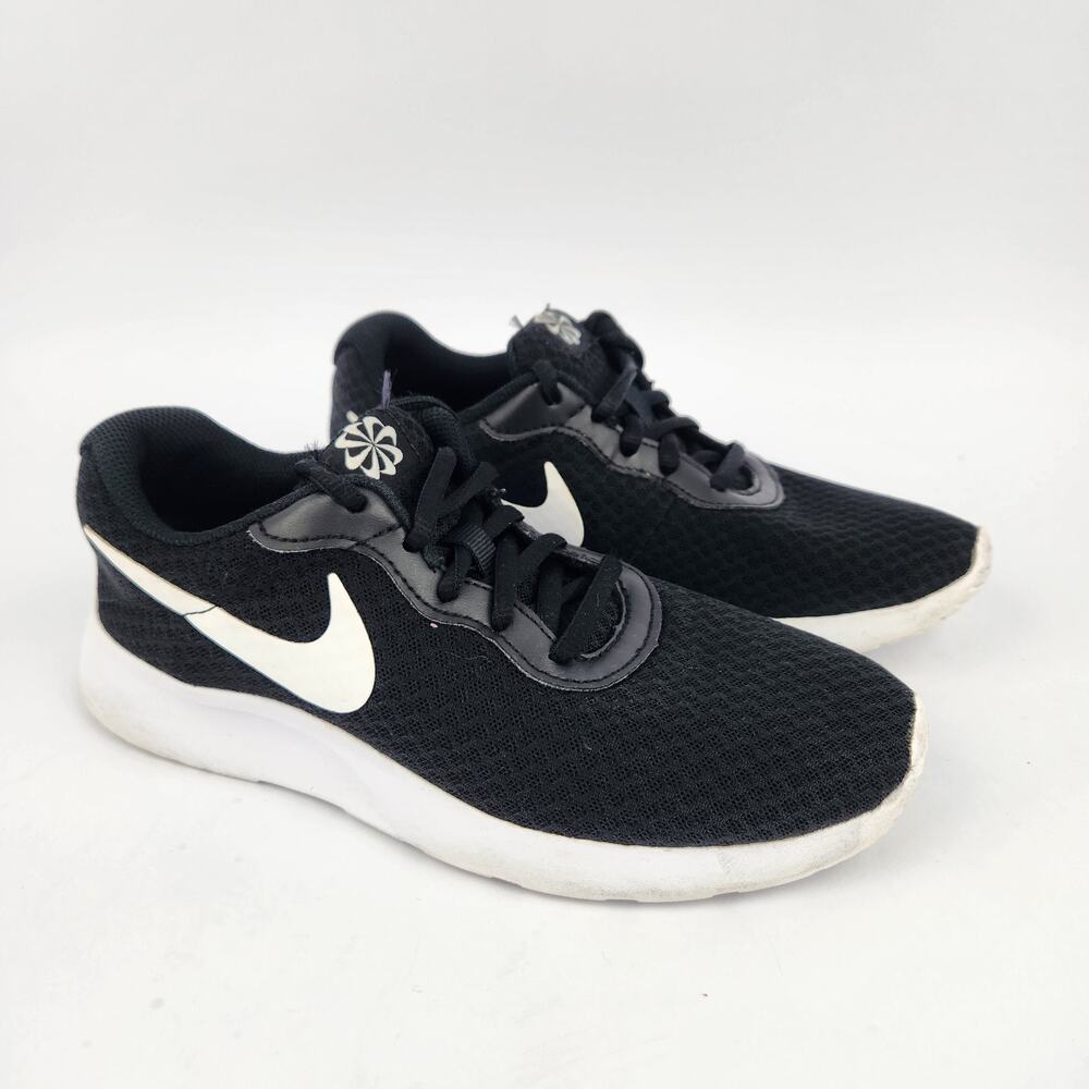 Nike Tanjun Shoes Womens Sneaker Easy On Black White DJ6257-004 Running Sz 6